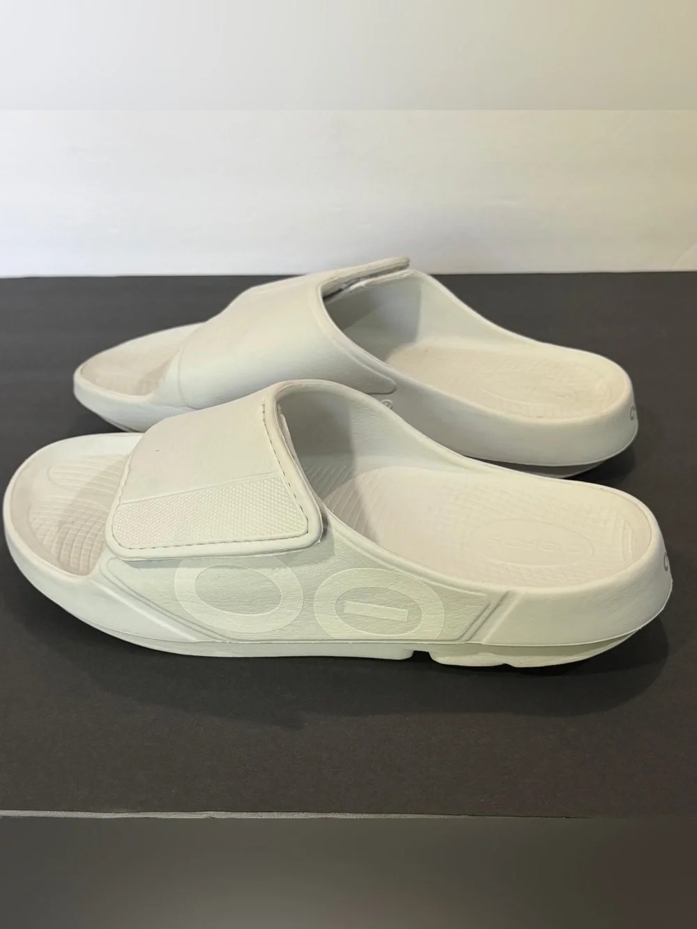 Oofos White Slide Sandals unisex